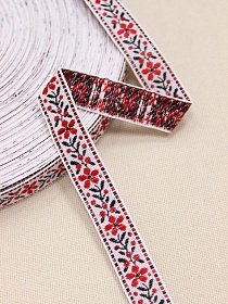 Жак.лента 18мм Красно-черные цветочки-ягодки на белом