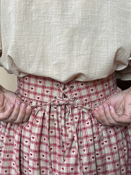 Юбка выполненая из Пестряди "Сердечки - клетка"