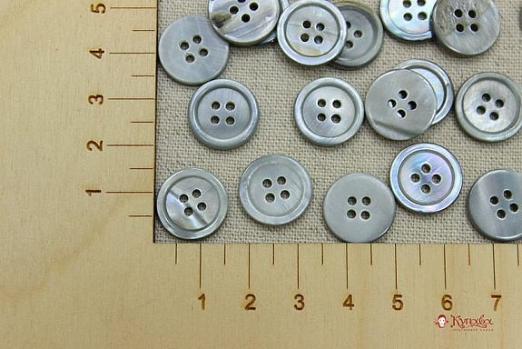 Пуговица перламутр, цв.серая дымка, 13мм, 4 отверстия