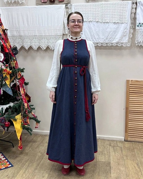 Народный сарафан из крапивы