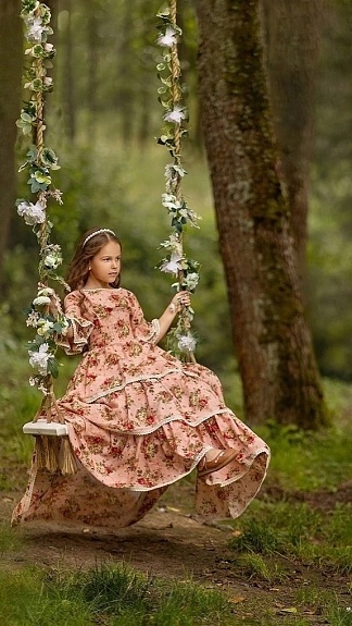 Платье для девочки из полульна "Чайная роза"