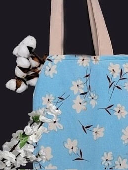 Шоппер из хлопкольна "Легкие белые цветы"