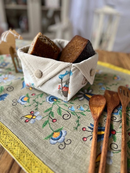 Хлебница и дорожка на стол с кружевной отделкой*