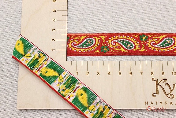 Жак.лента 22мм Желто-зеленые огурцы на красном