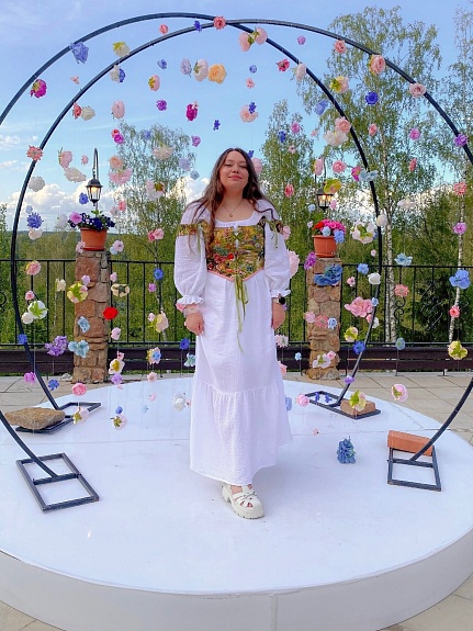 Платье из муслина с корсетом