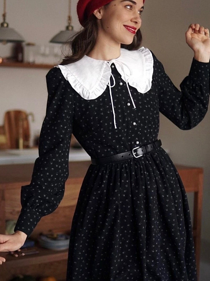 Платье с воротником из Теплого хлопка "Цветочки - мотылечки" 