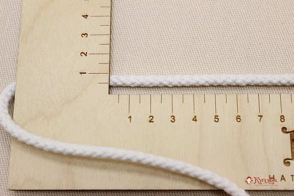 Шнур цв.белый, 5мм, вискоза-50%, п/э-50%