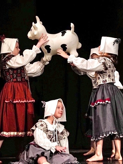 Сценические костюмы для хореографического коллектива