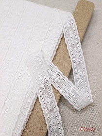 Шитье цв.молочно-белый (общая ширина 20мм, ширина вышивки 20мм), хлопок-100%, батист