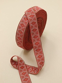 Лента тканая для поясов, 28мм Бело-зеленый орнамент на алом