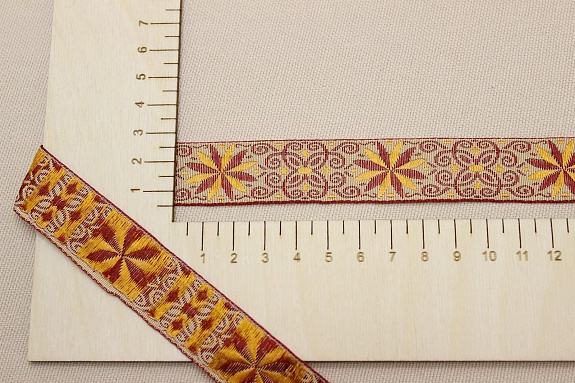Жак.лента 22мм Оранжево-бордовый орнамент на бежево-бордовом