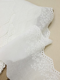 Шитье цв.молочно-белый (общая ширина 130мм, ширина вышивки 65мм), хлопок-100%, батист