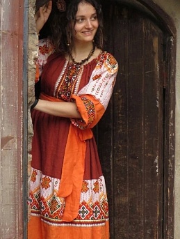 Платье с этно стиле из рогожки "Бежевый славянский орнамент"