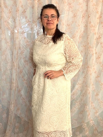 Платье из кружевного полотна "Милада" в кремовом цвете