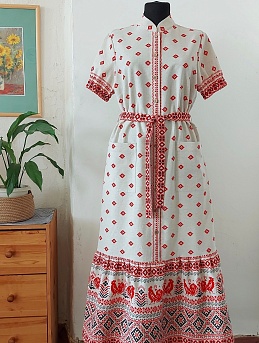 Платье из полульна "Вышивка петухи"