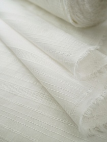 Фактурный хлопок "Рельефные полоски" цв.молочно-сливочный, СОРТ2, ш.1.45м, хлопок-100%, 110гр/м.кв