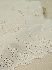 Шитье цв.кремовый (общая ширина 115мм, ширина вышивки 93мм), хлопок-100%, батист