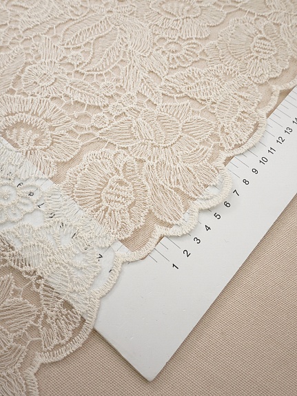 Кружевное полотно "Ажурный сад" (фестон с 2х ст.)  цв.кремовый, СОРТ2, ш.1.2м, хл-80%, нейлон-20%