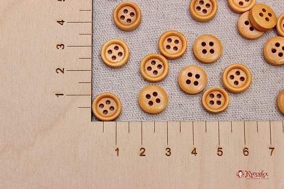 Пуговица светло-коричневое дерево,11мм, 4 отверстия