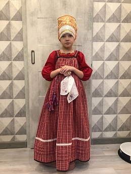 Каргопольский девичий костюм