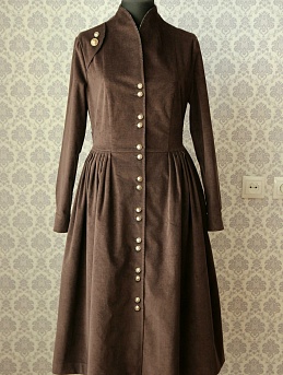 Платье из микровельвета в бежево-коричневом цвете