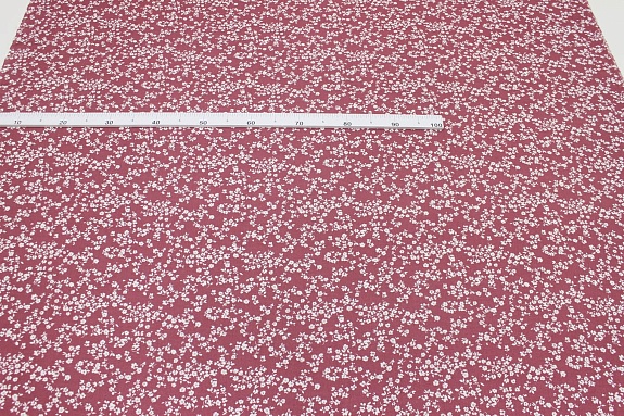 Штапель "Цветочный вихрь" цв.лилово-розовый, СОРТ2, ш.1.45м, вискоза-100%, 100гр/м.кв