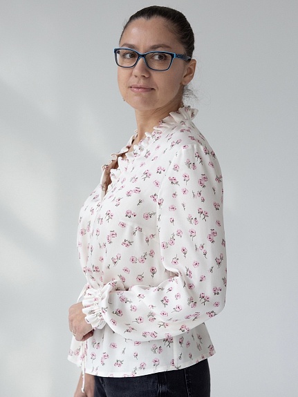 Блуза из Вискозного атласа "Воздушная нежность"