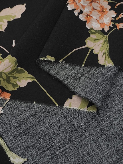 Штапель "Ароматная гортензия " цв.черный, ш.1.45м, вискоза-100%, 110гр/м.кв