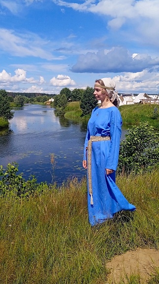 Льняное славянское платье