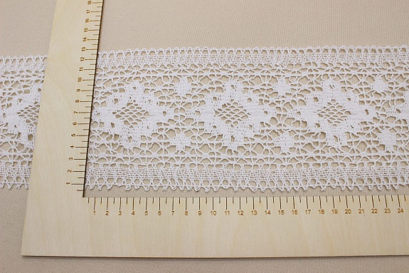 Кружево цв.белый, ш.120мм, хлопок-90%, п/э-10%, рис.062/1