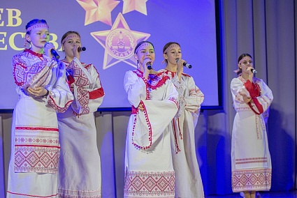 Сценические платья