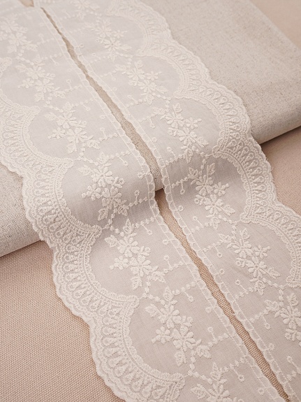 Шитье цв.кремовый (общая ширина 80мм, ширина вышивки 80мм), СОРТ2, хлопок-100%, батист