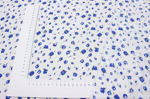 Импорт. ситец "Голубые розочки на белом", ш.1.48м, хлопок-100%, 80гр/м.кв