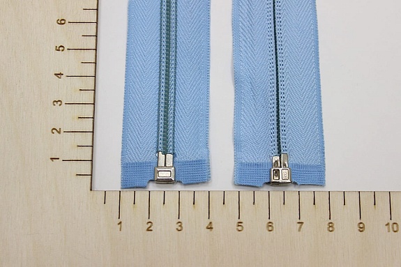 Молния спиральная №5 цв.голубой, 45см