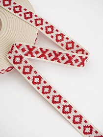 Жак.лента 17мм Славянский оберег Красные ромбики на кремовом