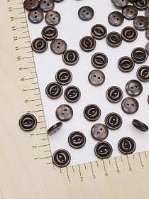 Пуговица темно-коричневое дерево,15мм, 2 отверстия