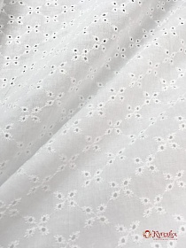 Шитье "Ромбики из листочков" цв.молочный, ш.1,48м (выш.ч. 1.34м), батист, хлопок-100%, 90 гр/м.кв