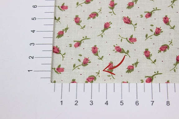 Импорт. хлопок (ситец) "Маленькие бутончики" цв.коралловый, СОРТ2, ш.1.55м, хл-100%, 80гр/м.кв
