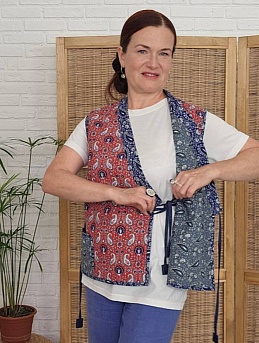 Жилет с барановскими мотивами двусторонний 