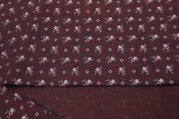 Плательный хлопок "Мелкие бордово-белые цветочки на темно-вишнево меланже", ш.1.5м, хл-80%, п/э-20%
