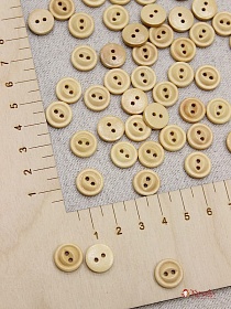 Пуговица светло-бежевое дерево,11мм, 2 отверстия