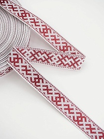 Жак.лента 18мм Красно-коричневый оберег на белом