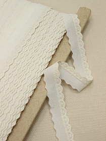 Шитье цв.кремовый (общая ширина 25мм, ширина вышивки 10мм), хлопок-100%, батист