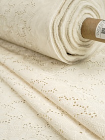 Шитье "Роскошь" цв.кремовый, СОРТ2, ш.1.5м (вышит.часть1.35м), батист, хлопок-100%, 80гр/м.кв