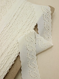 Шитье цв.кремовый (общая ширина 55мм, ширина вышивки 33мм), хлопок-100%, батист