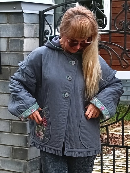 Стильная куртка из полульна