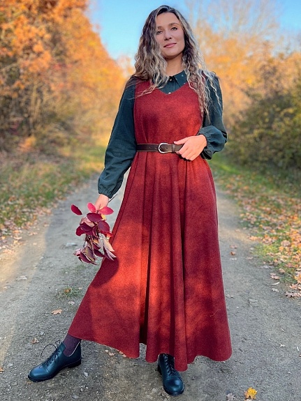 Сарафан из шерсти и рубашка из фланели