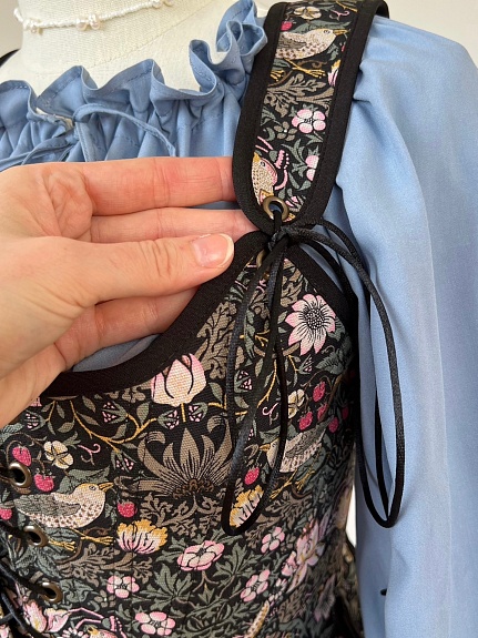 Корсет из хлопка "Райские птички" в черном цвете