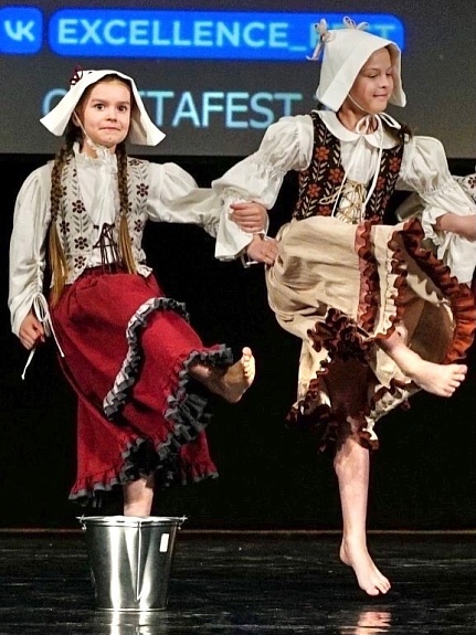 Сценические костюмы для хореографического коллектива