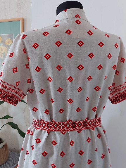 Платье из полульна "Вышивка петухи"
